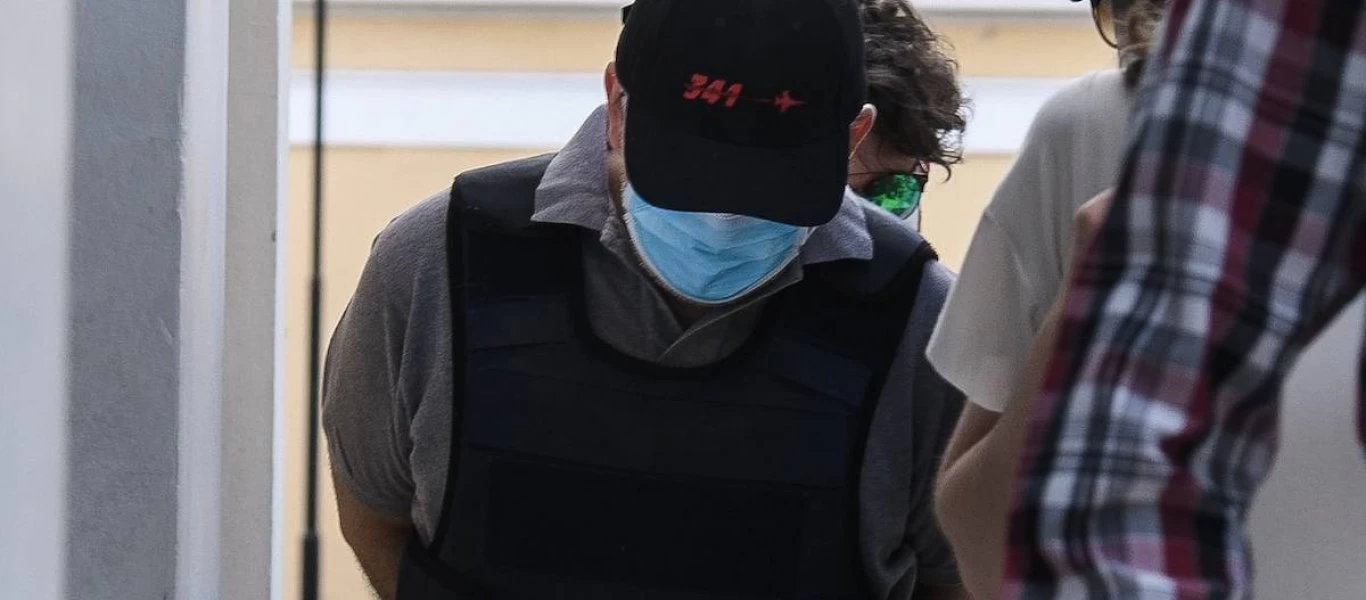 Απατεώνας «γιατρός»: Πιθανόν να ευθύνεται και για τέταρτο θάνατο - Έρευνα για το εάν εμπλέκονται και άλλα πρόσωπα